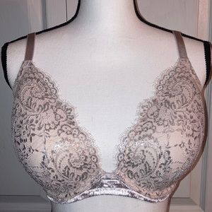 Victoria’s Secret Very Sexy Lace Velvet Bra